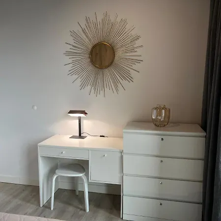 Modern Vero Yacht Park Apartment