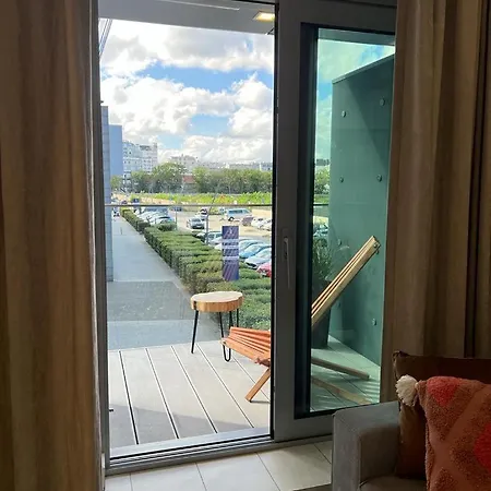 Modern Vero Yacht Park شقة