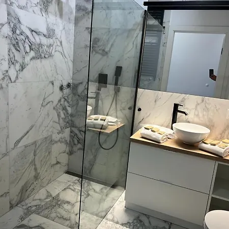 Modern Vero Yacht Park Apartamento *