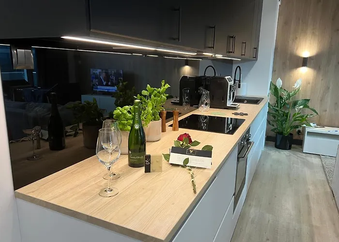 Modern Vero Yacht Park *