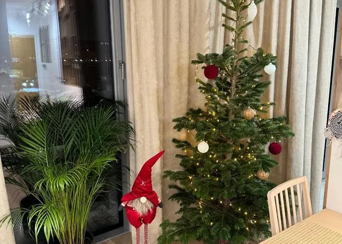 Modern Vero Yacht Park *