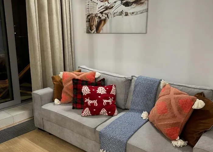 Modern Vero Yacht Park